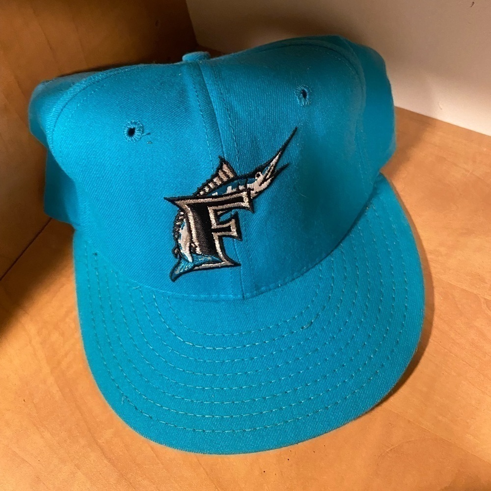 Throwback Vintage MLB Florida Marlins Team Hat - Picture 3 of 7